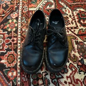 GREAT CONDITION DOC MARTEN MARY JANES